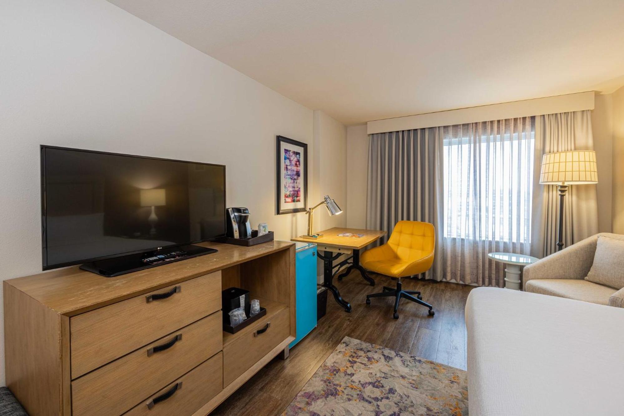 Hotel Indigo Downtown - By Ihg 3*
